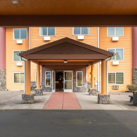 Palace Inn & Suites Λίνκολν Σίτι Εξωτερικό φωτογραφία