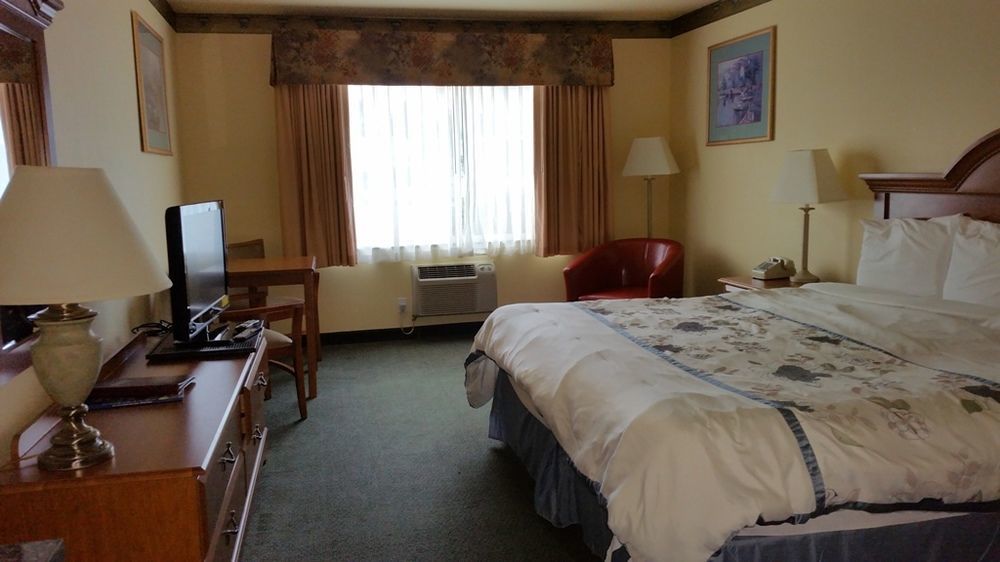 Palace Inn & Suites Λίνκολν Σίτι Εξωτερικό φωτογραφία