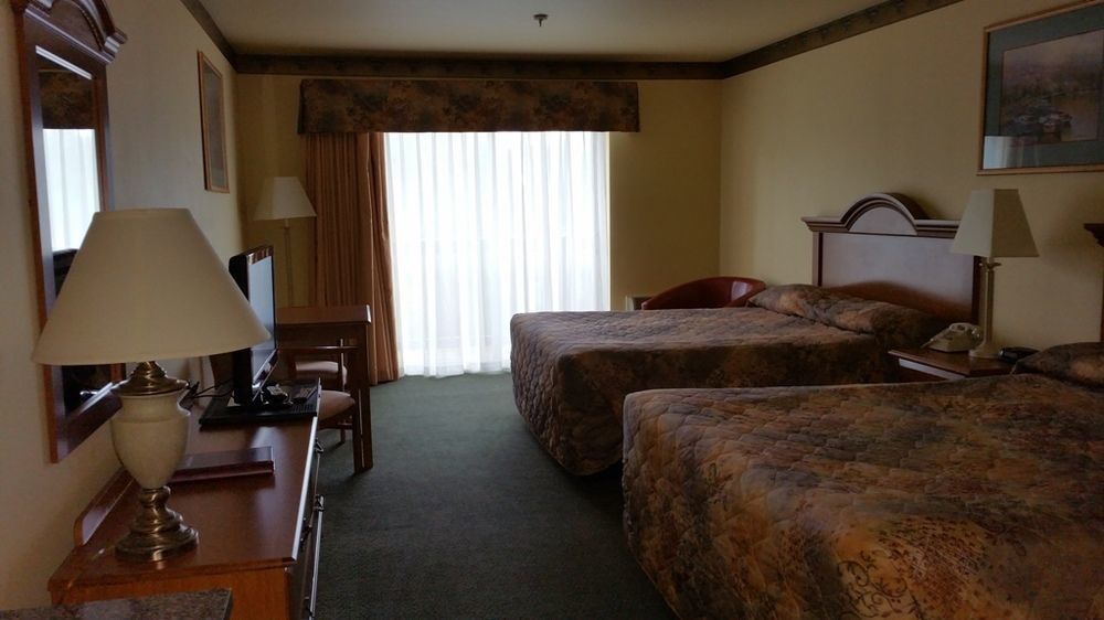 Palace Inn & Suites Λίνκολν Σίτι Εξωτερικό φωτογραφία