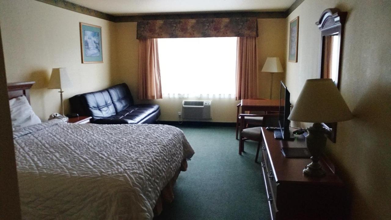 Palace Inn & Suites Λίνκολν Σίτι Εξωτερικό φωτογραφία