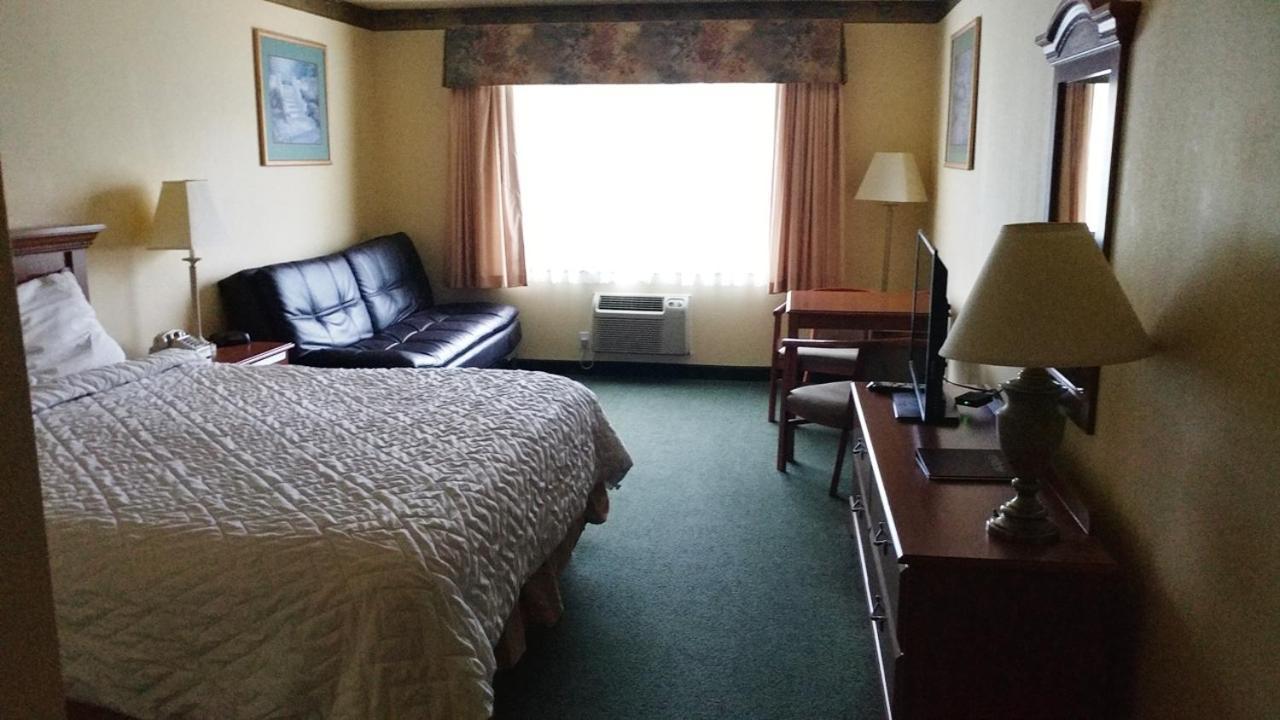 Palace Inn & Suites Λίνκολν Σίτι Εξωτερικό φωτογραφία
