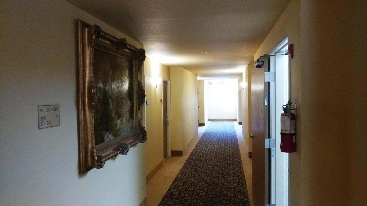 Palace Inn & Suites Λίνκολν Σίτι Εξωτερικό φωτογραφία