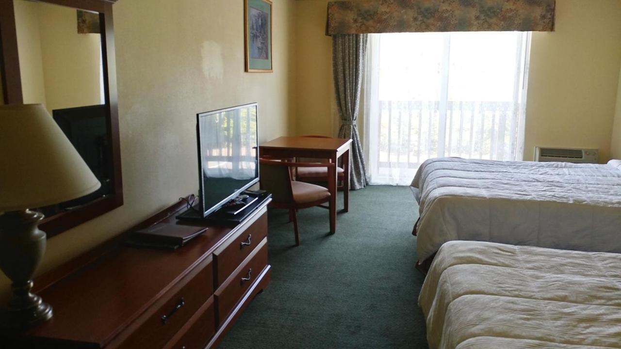 Palace Inn & Suites Λίνκολν Σίτι Εξωτερικό φωτογραφία