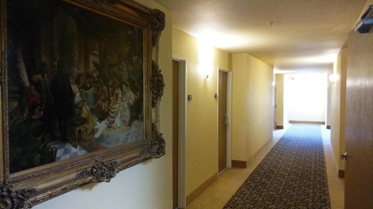 Palace Inn & Suites Λίνκολν Σίτι Εξωτερικό φωτογραφία