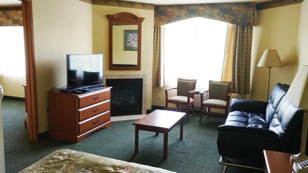 Palace Inn & Suites Λίνκολν Σίτι Εξωτερικό φωτογραφία