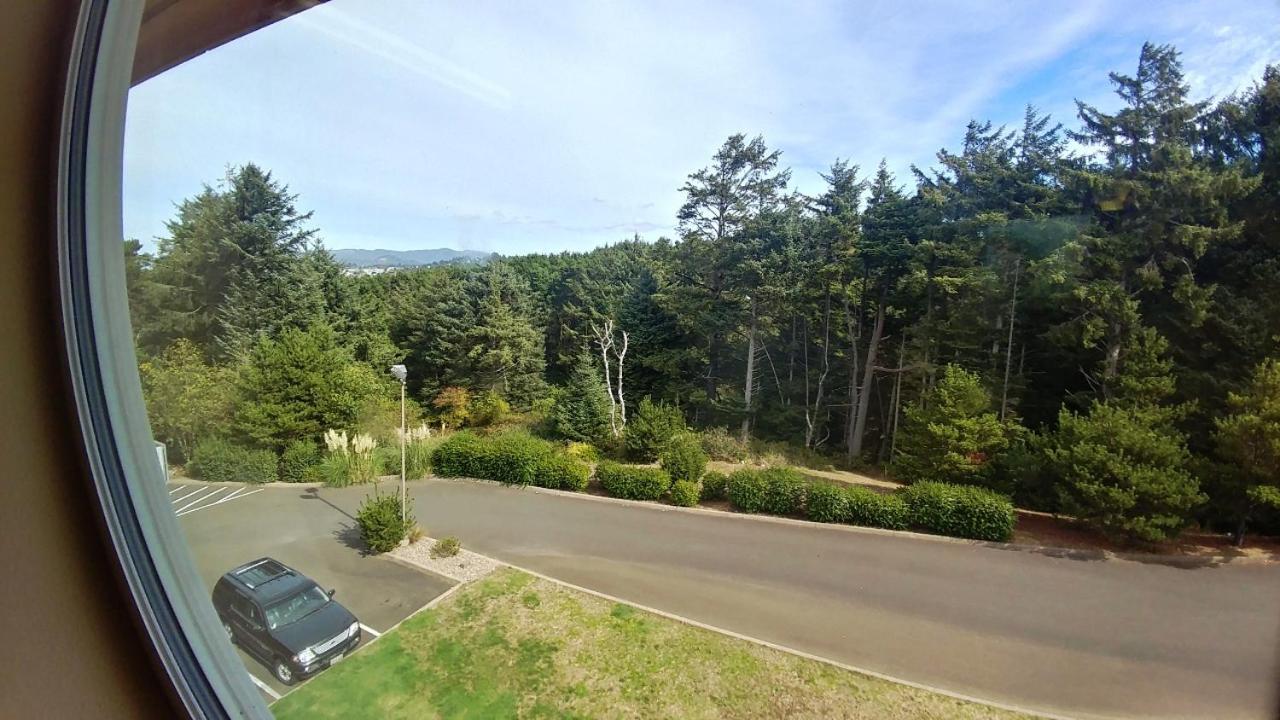Palace Inn & Suites Λίνκολν Σίτι Εξωτερικό φωτογραφία