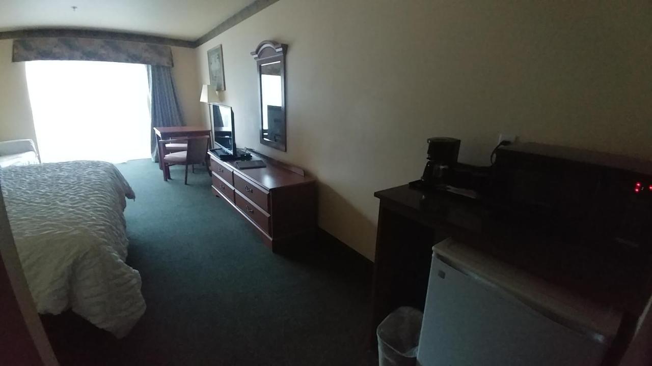 Palace Inn & Suites Λίνκολν Σίτι Εξωτερικό φωτογραφία