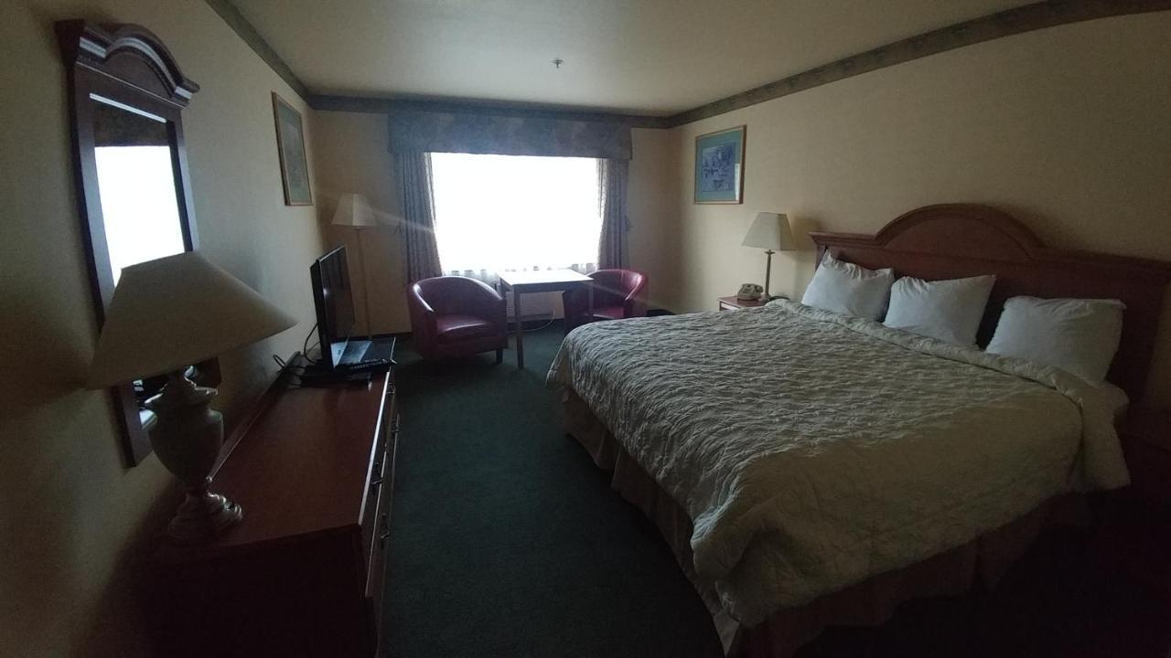 Palace Inn & Suites Λίνκολν Σίτι Εξωτερικό φωτογραφία